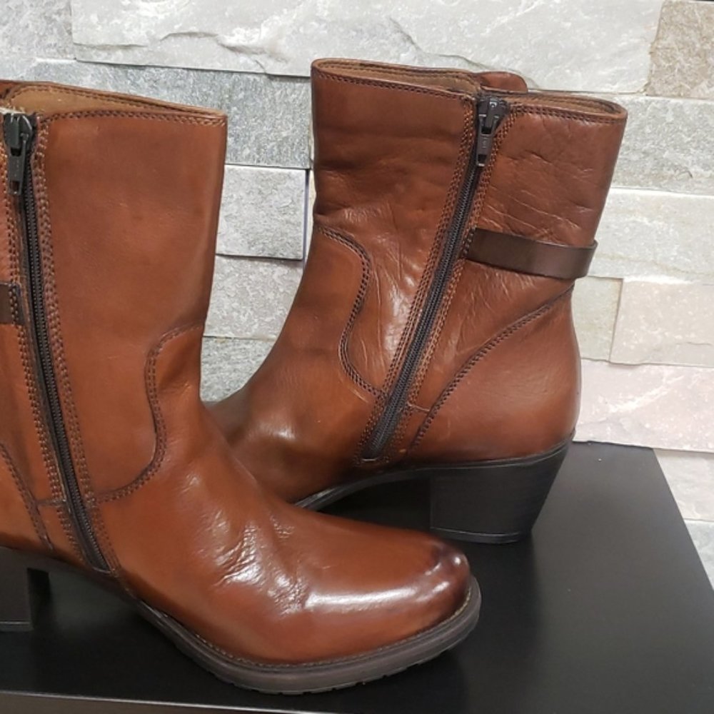 💎 Clarks Women's Maymie Skye Boot (47) - Picture 4 of 10